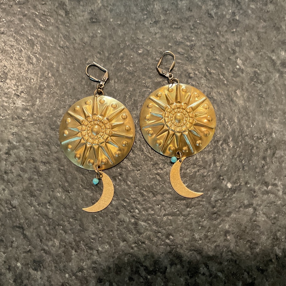 NWOT Brass and turquoise beaded drop earrings